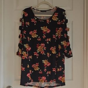 New Kim & Cami Black Floral Blouse Size 1X
